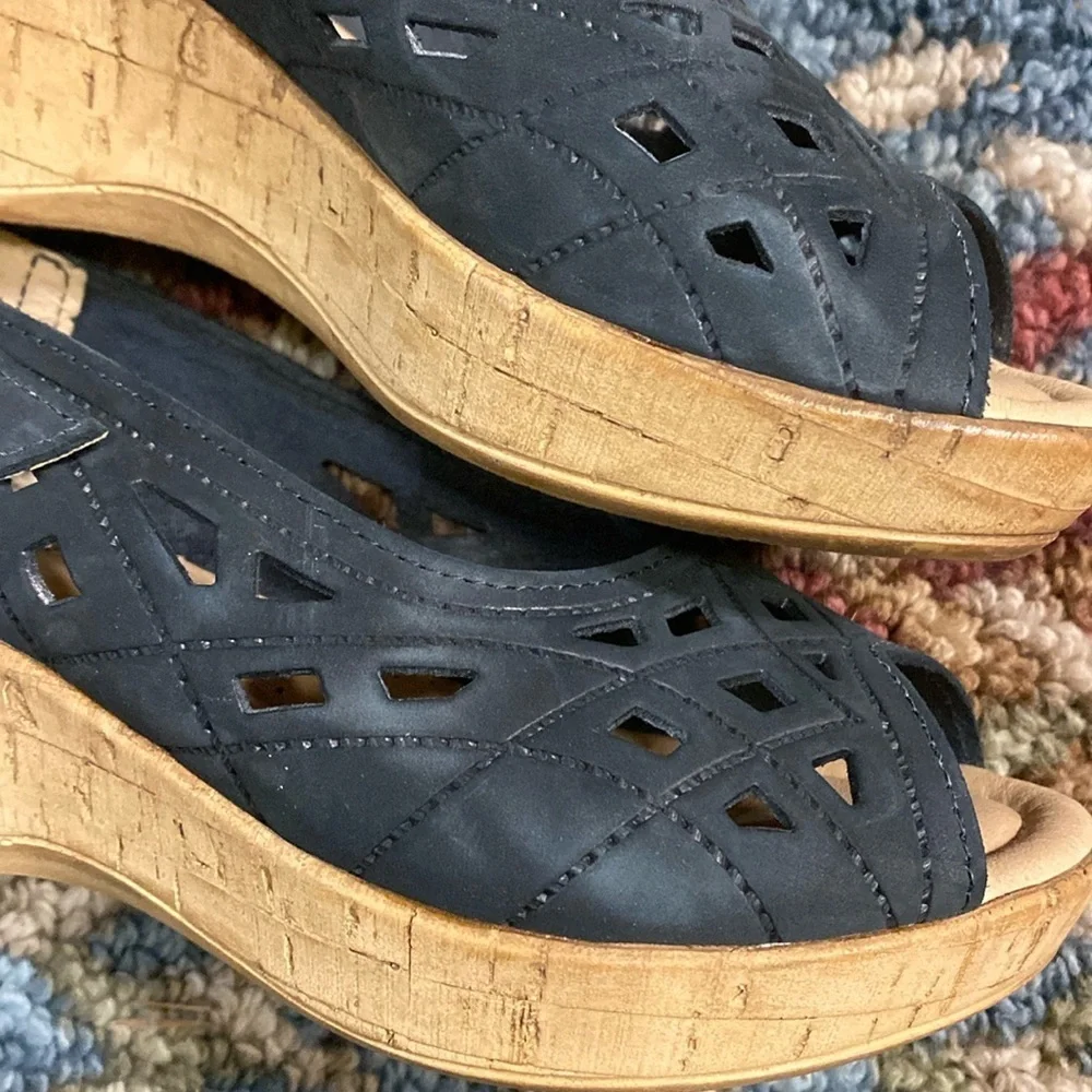 Spring Step Italian Size 4.5 Leather Sandals/Wedges Summer Fall